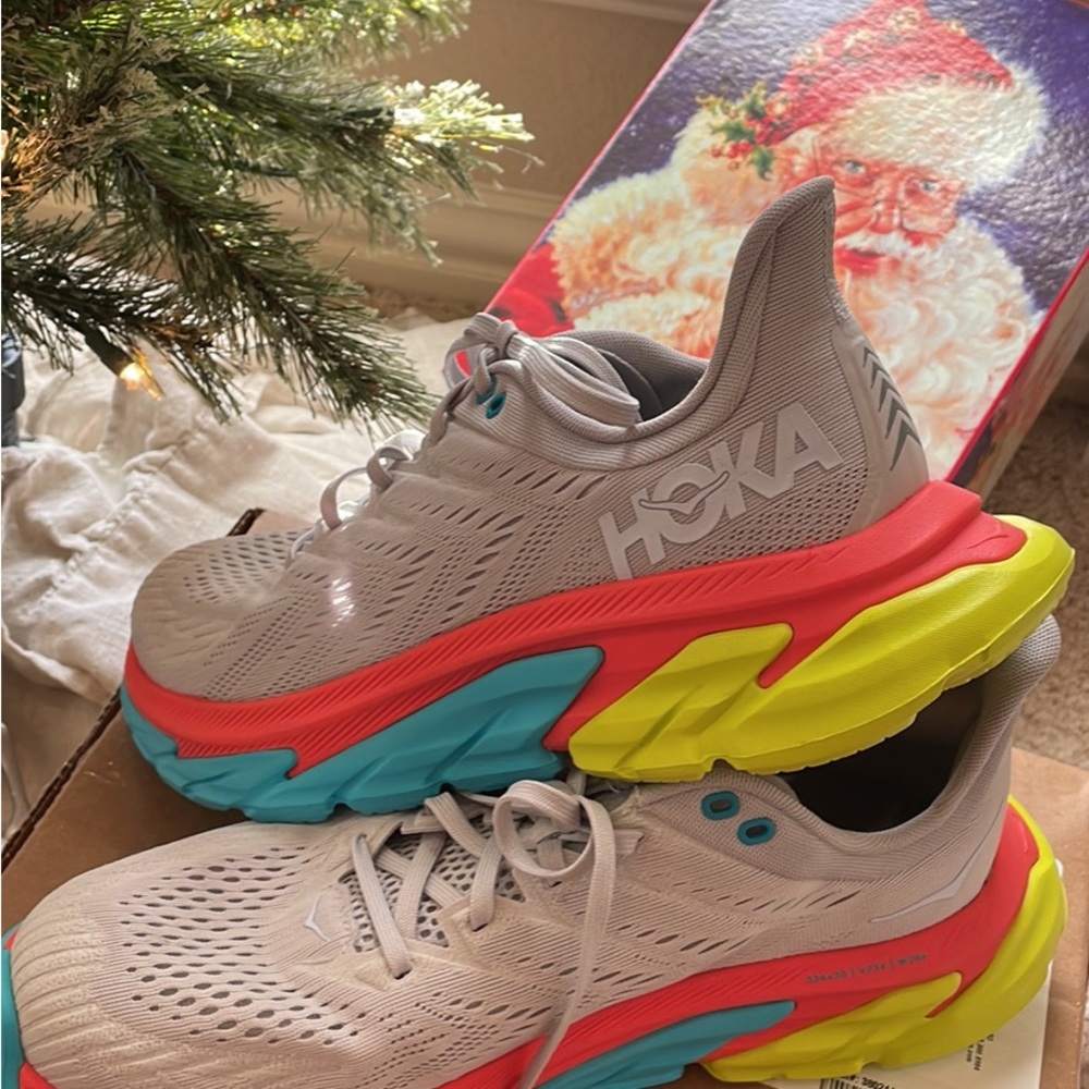 Hoka new in box from Nordstrom! Size 91/2.
